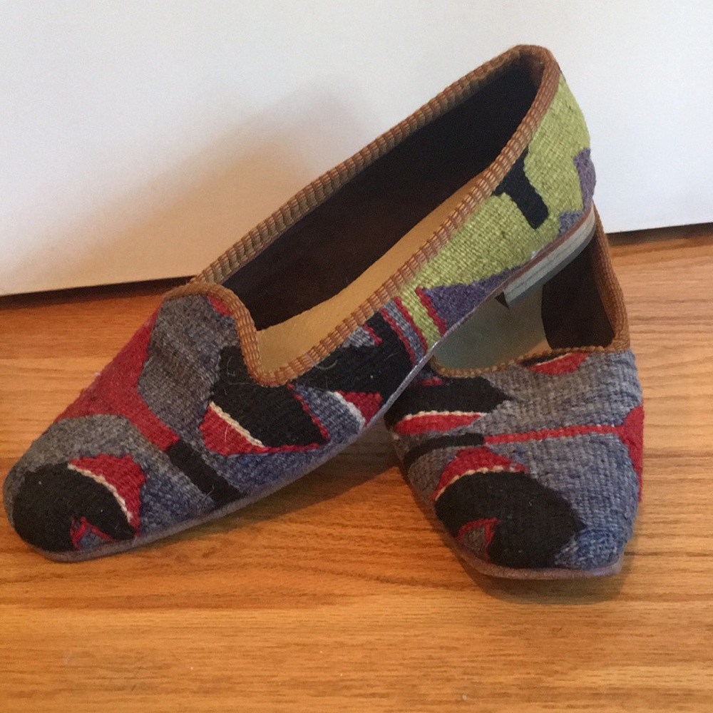 Artemis Design Co - Classic Kilim Loafers size 40